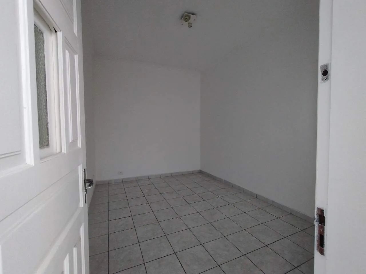 Casa para Alugar 1 Dormitório | Vila das Mercês