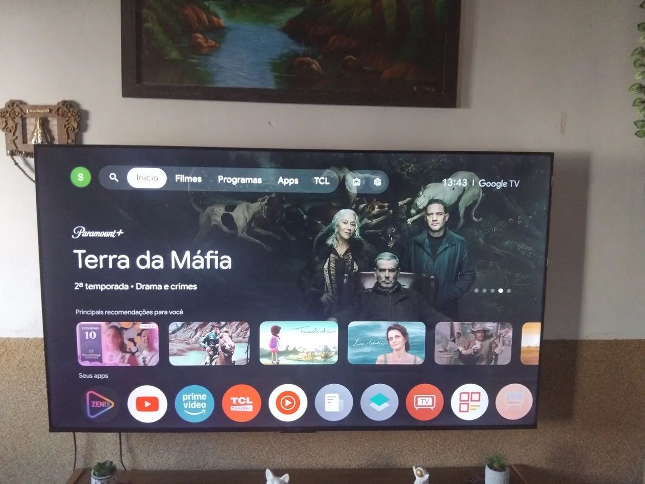 Vendo televisão smart pro 65 polegadas TCL um mês de uso.valor 2500,00