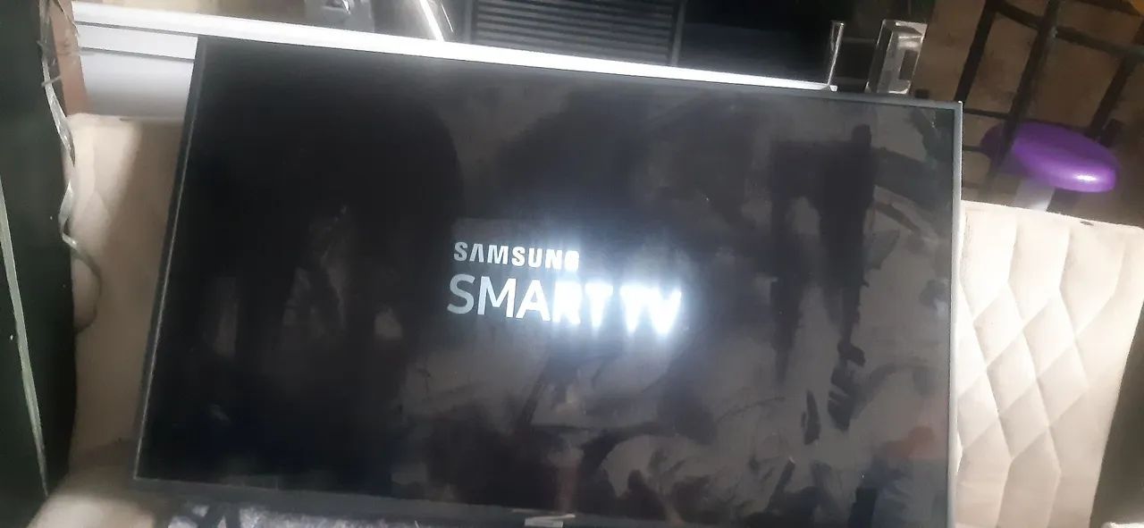 Teve ESMART 42 polegadas com defeito 