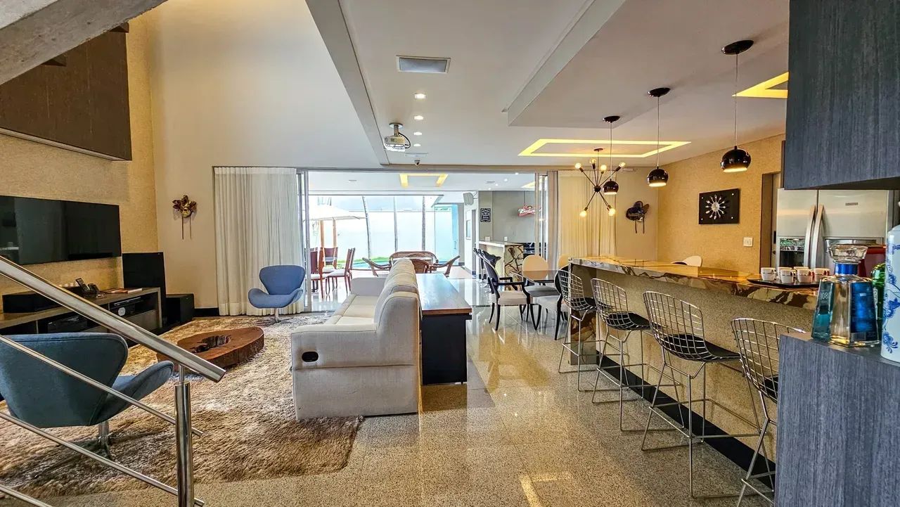 Sobrado para aluguel e venda, com 360 m2 área construída e 5 suítes - Foto 2