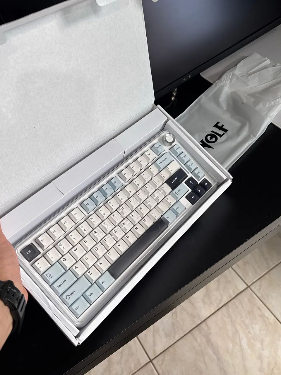 TECLADO FREEWOLF 75% -NOVO LACRADO - Foto 4