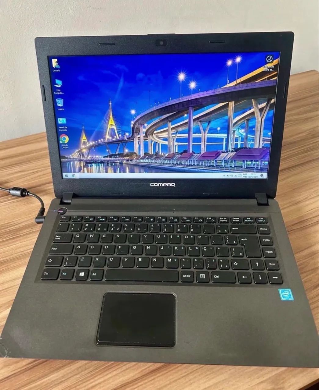 Notebook Compaq Presario CQ-23 - Celeron / 4GB / SSD 240GB