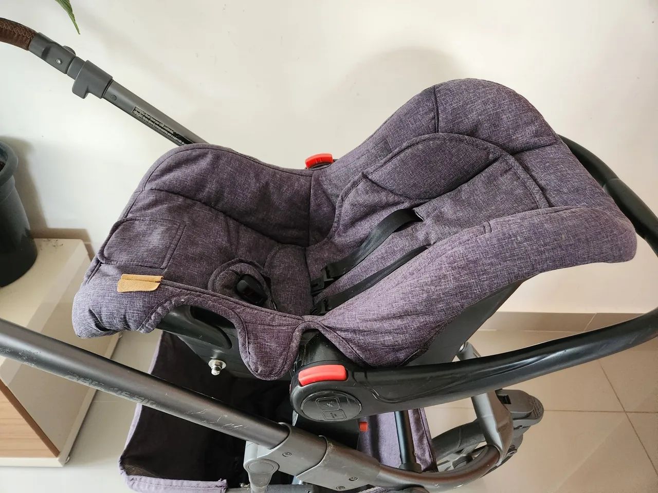 Carrinho ABC Design Salsa 3 com bebê conforto