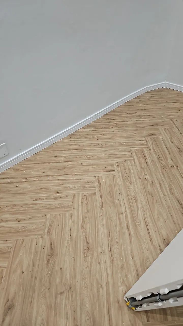 Rodapé em Poliestireno 7cm - Branco com Friso Superior - Foto 3