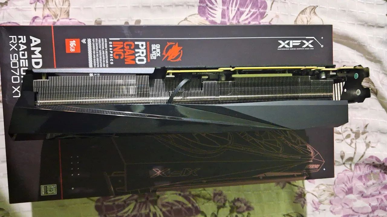 RX 9070 XT - Foto 3