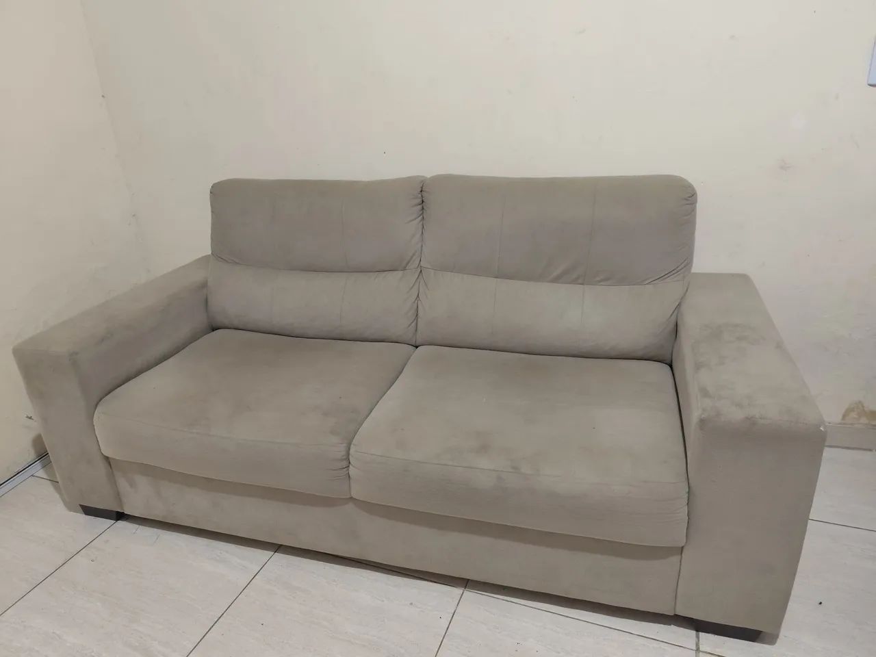 VENDE-SE SOFÁ 3 LUGARES 