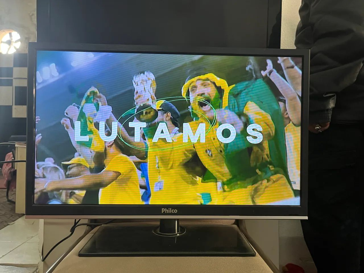 Tv lcd 28 polegadas 