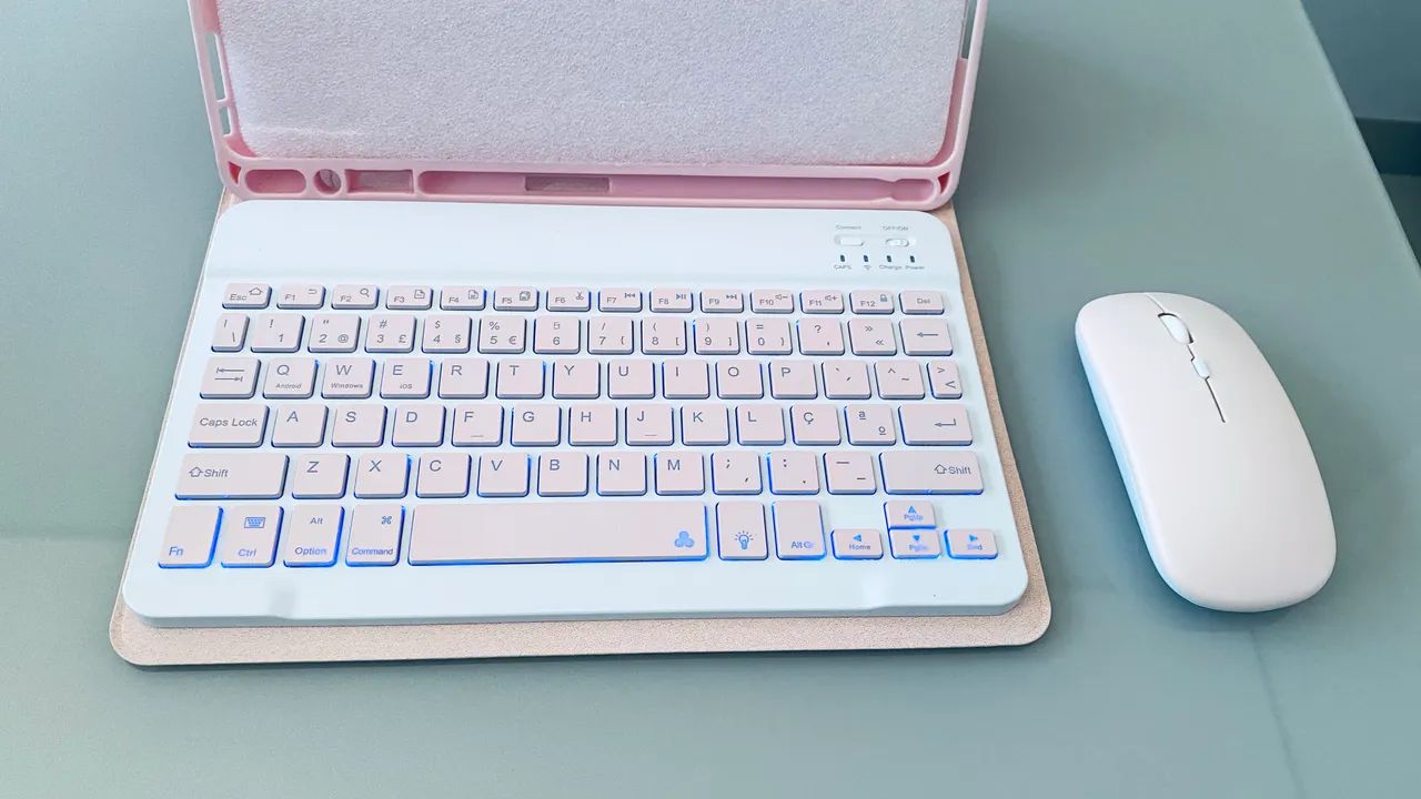 Capa com teclado para IPad - Foto 2