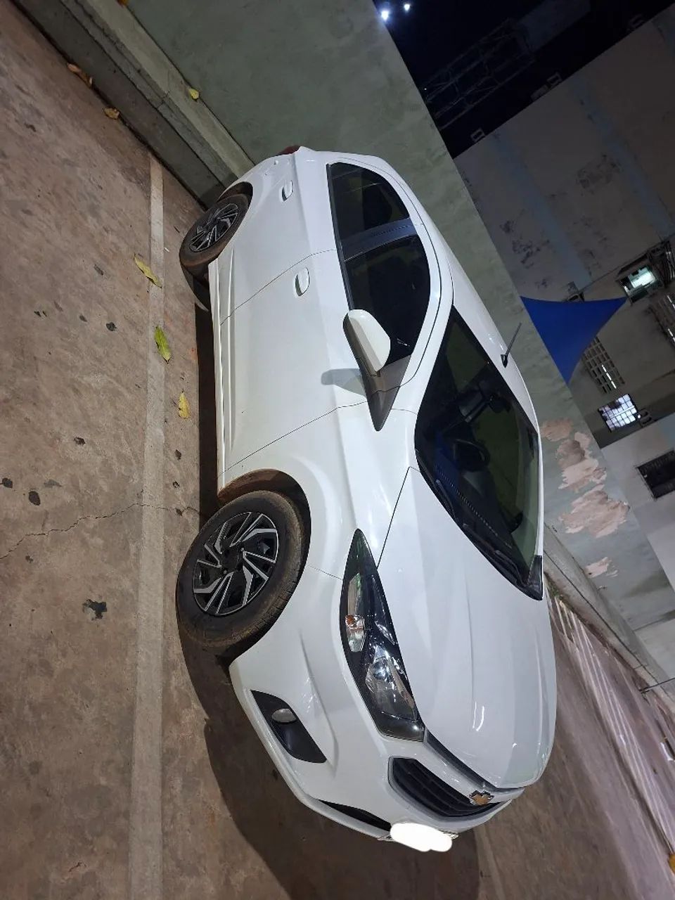 Chevrolet Onix Hatch LT 1.0 8V Flex Mec. 4P 2018 - Foto 2