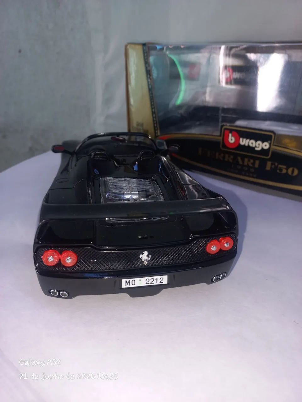 Ferrari f-50 preta marca burago 1/18 preta - Foto 5
