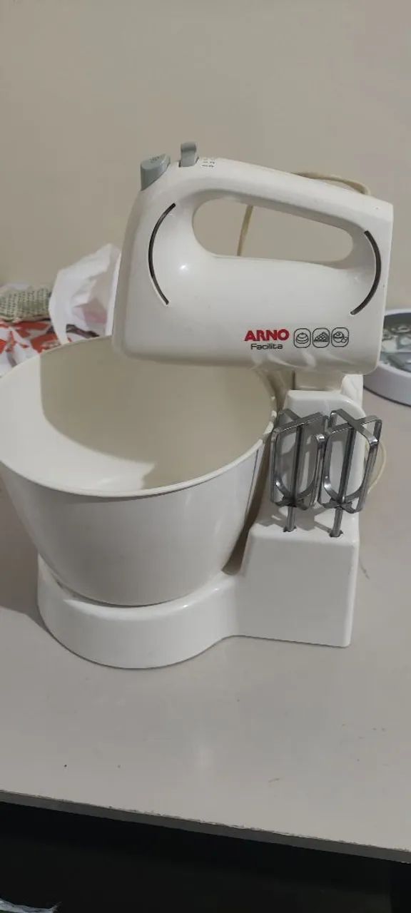 Batedeira Arno 