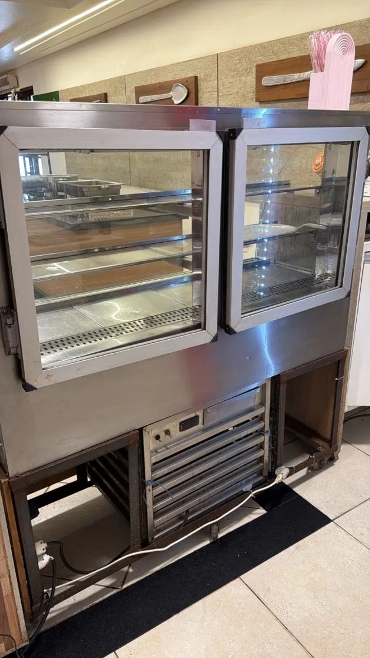 Vitrine Refrigerada Doceria  - Foto 4