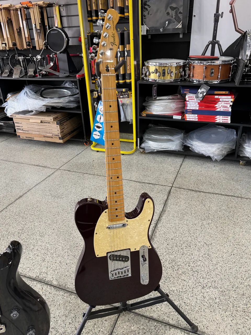 2 Guitarras / Fender e PSR  - Foto 3