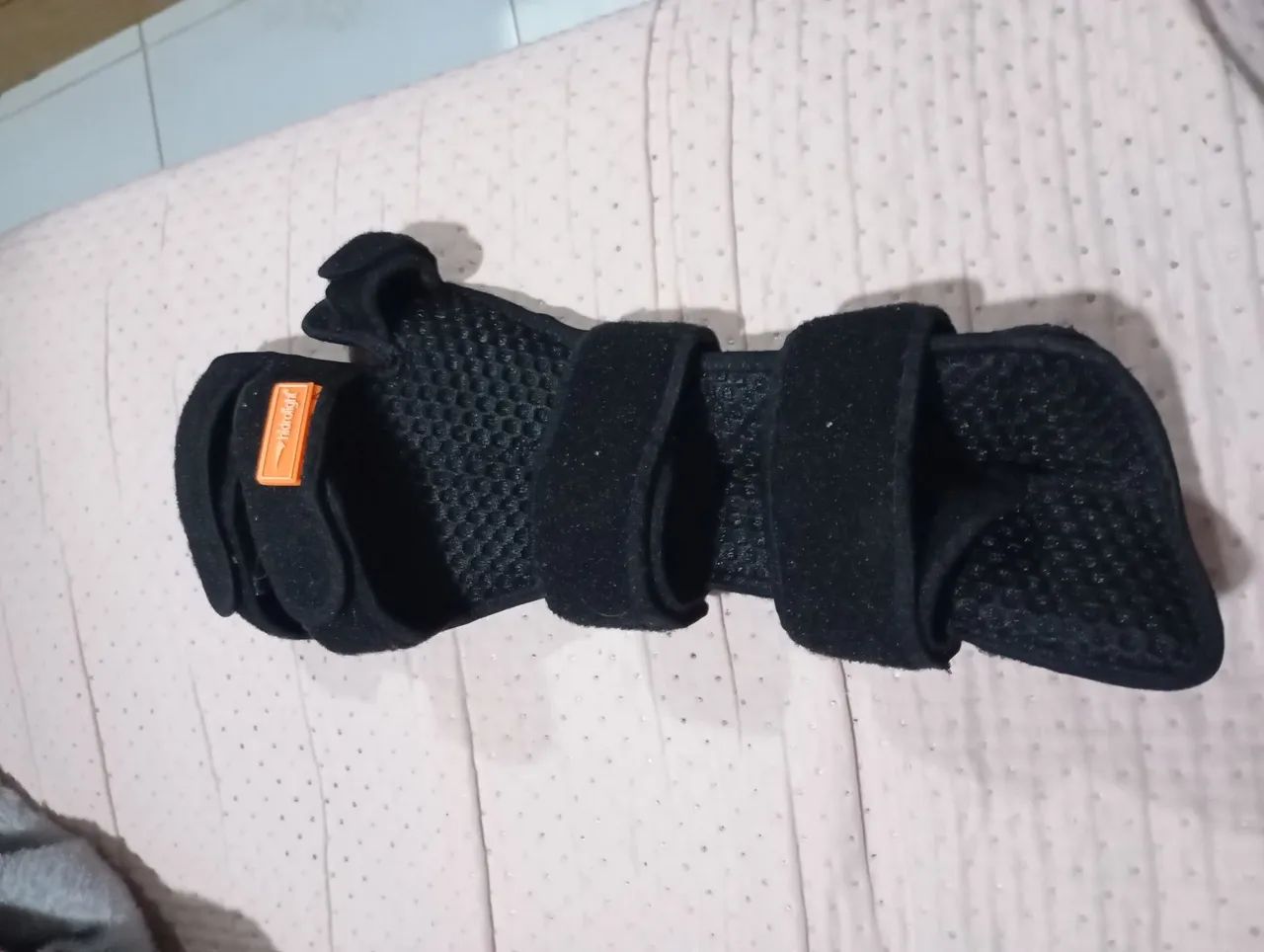 Órtese para punho e mão 