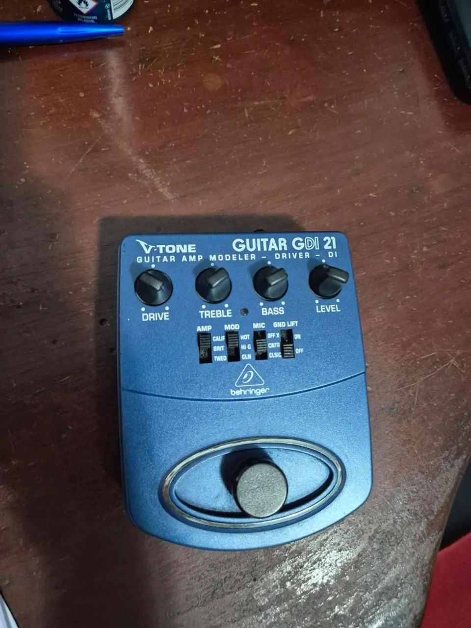 Pedal Behringer GDI21+ Fonte de Alimentação  - Foto 2