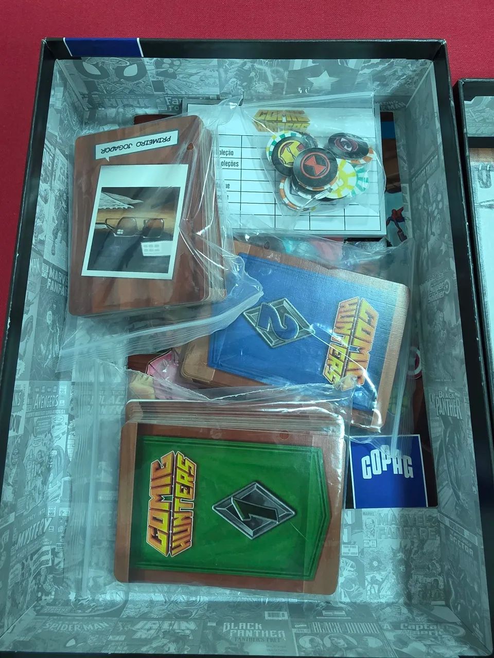 Jogo de tabuleiro/cartas Comic Hunters - Foto 3