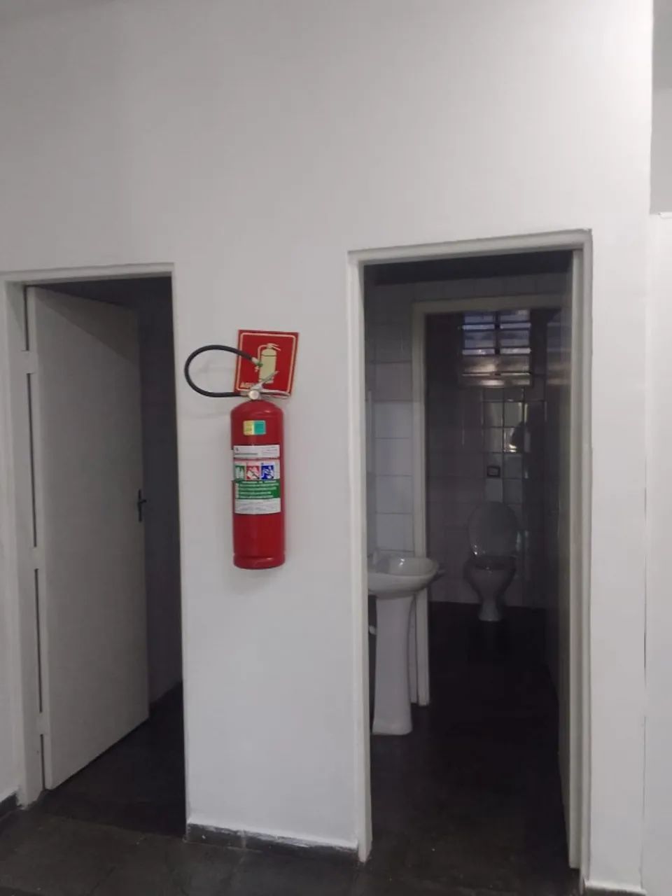 ALUGA-SE SALÃO COMERCIAL- SOBRELOJA - 90 M2- PQ. ASSUNÇÃO- TABOÃO DA SERRA-SP - Foto 4