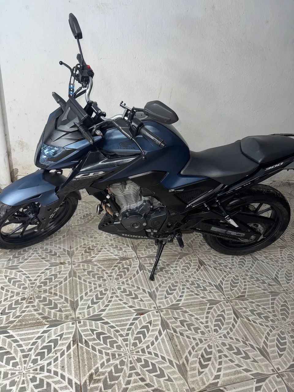 CB TWISTTER 300f ABS FLEX - Foto 2