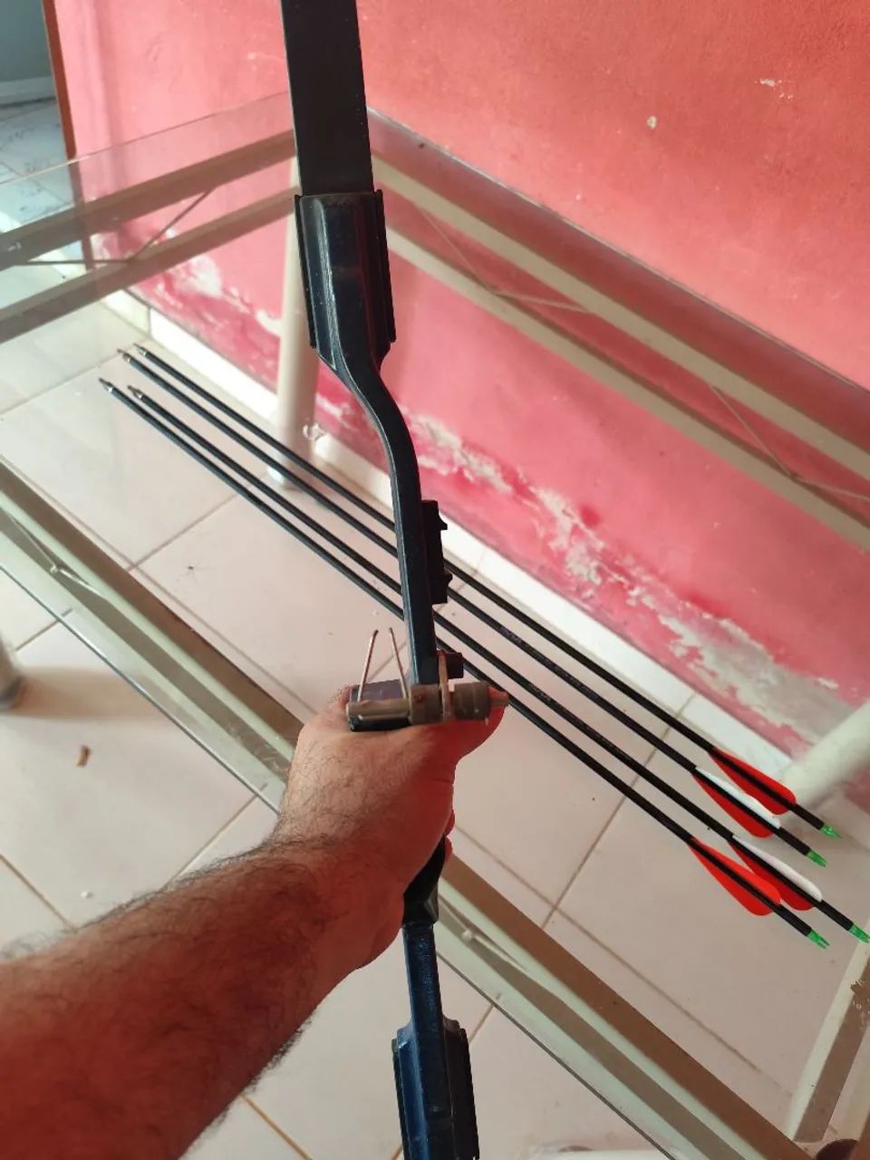 Arco e flecha recurvo bem conservado - Foto 4