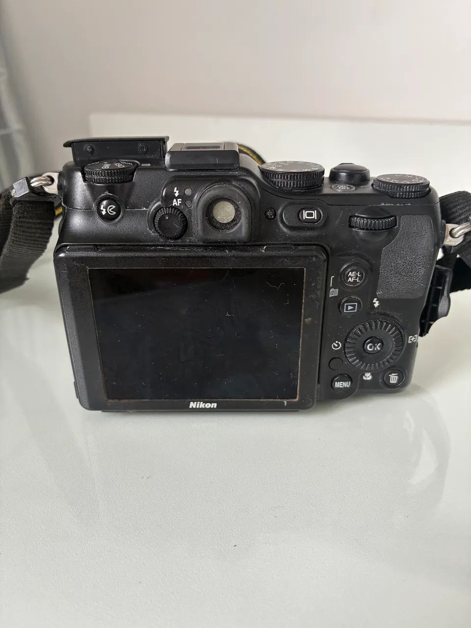 Câmera Digital Nikon Coolpix P7100 Display com mancha - Câmeras e