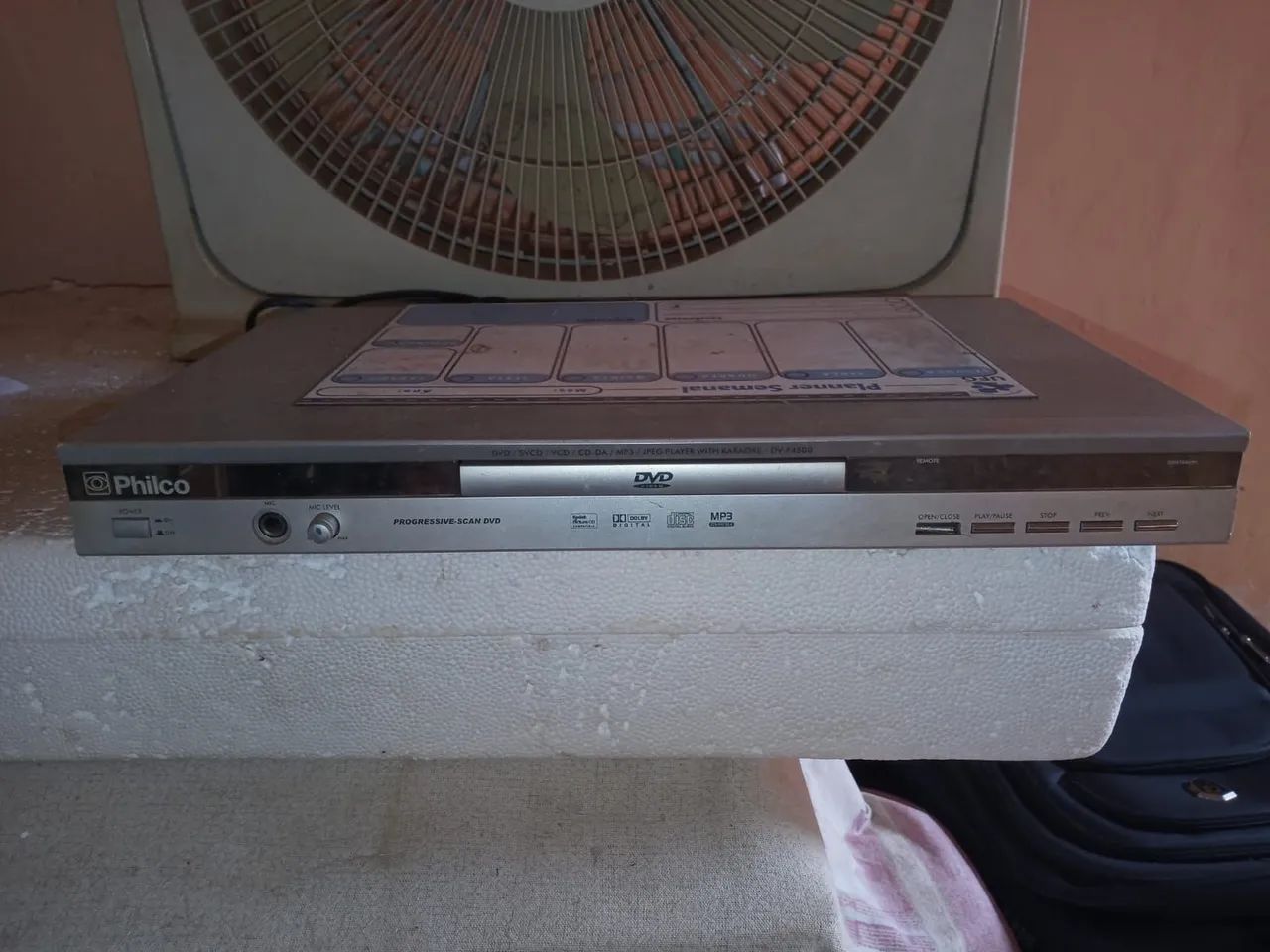 Vende-se DVD 
