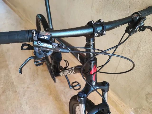 Bicicleta Specialized Rockhopper aro 29 - Toda DEORE XT