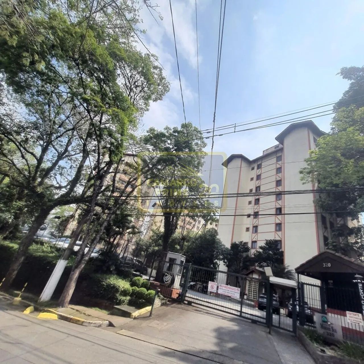 Apartamento com 02 dormitórios No Campo Limpo