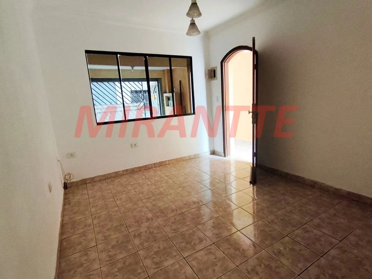 Casa terrea de 120m² com 2 quartos em Jardim Itapolis