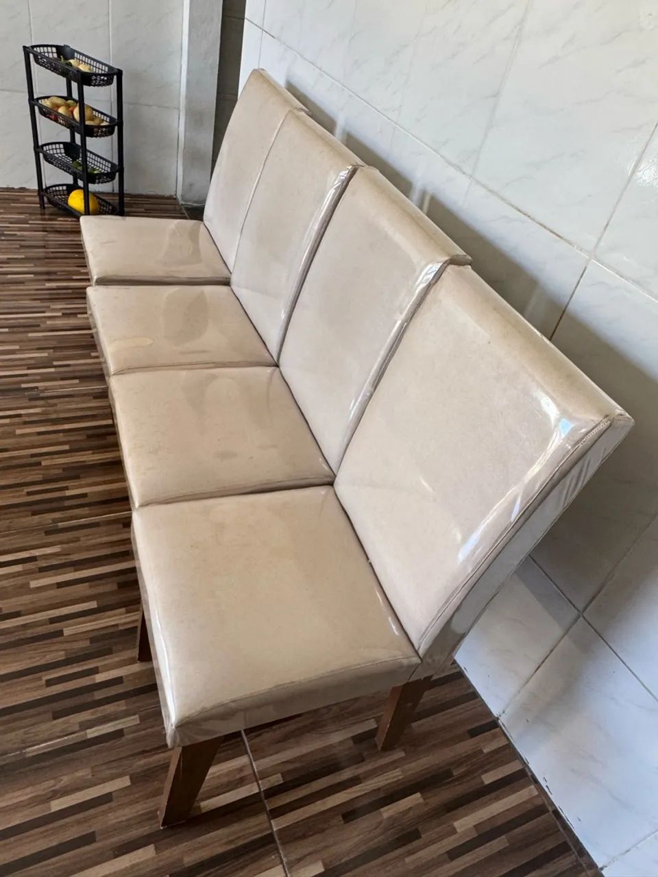 Vendo 4 cadeiras de jantar - Foto 2