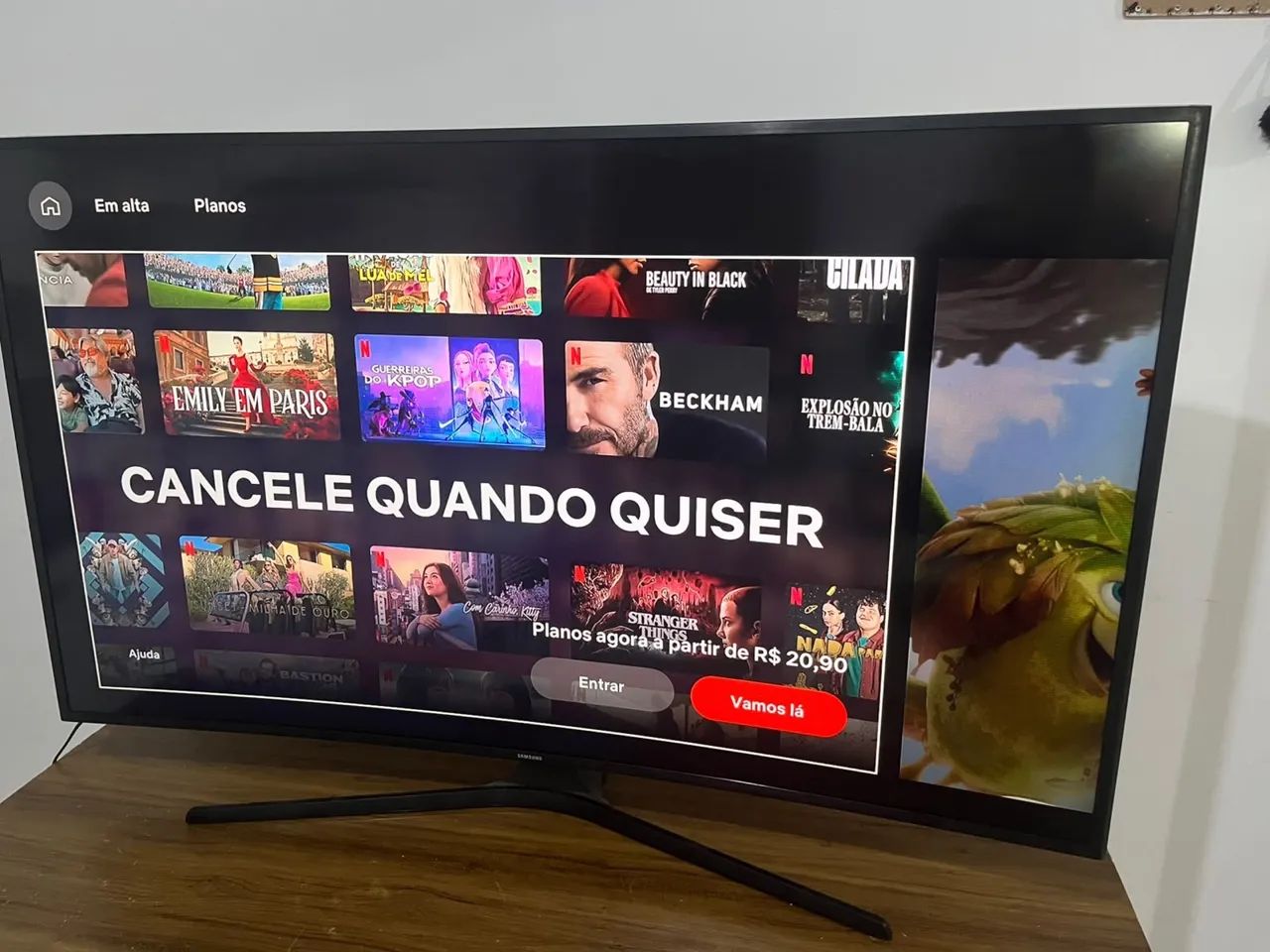 Tv smart 4k 50 polegadas tela curva sem detalhes  - Foto 4