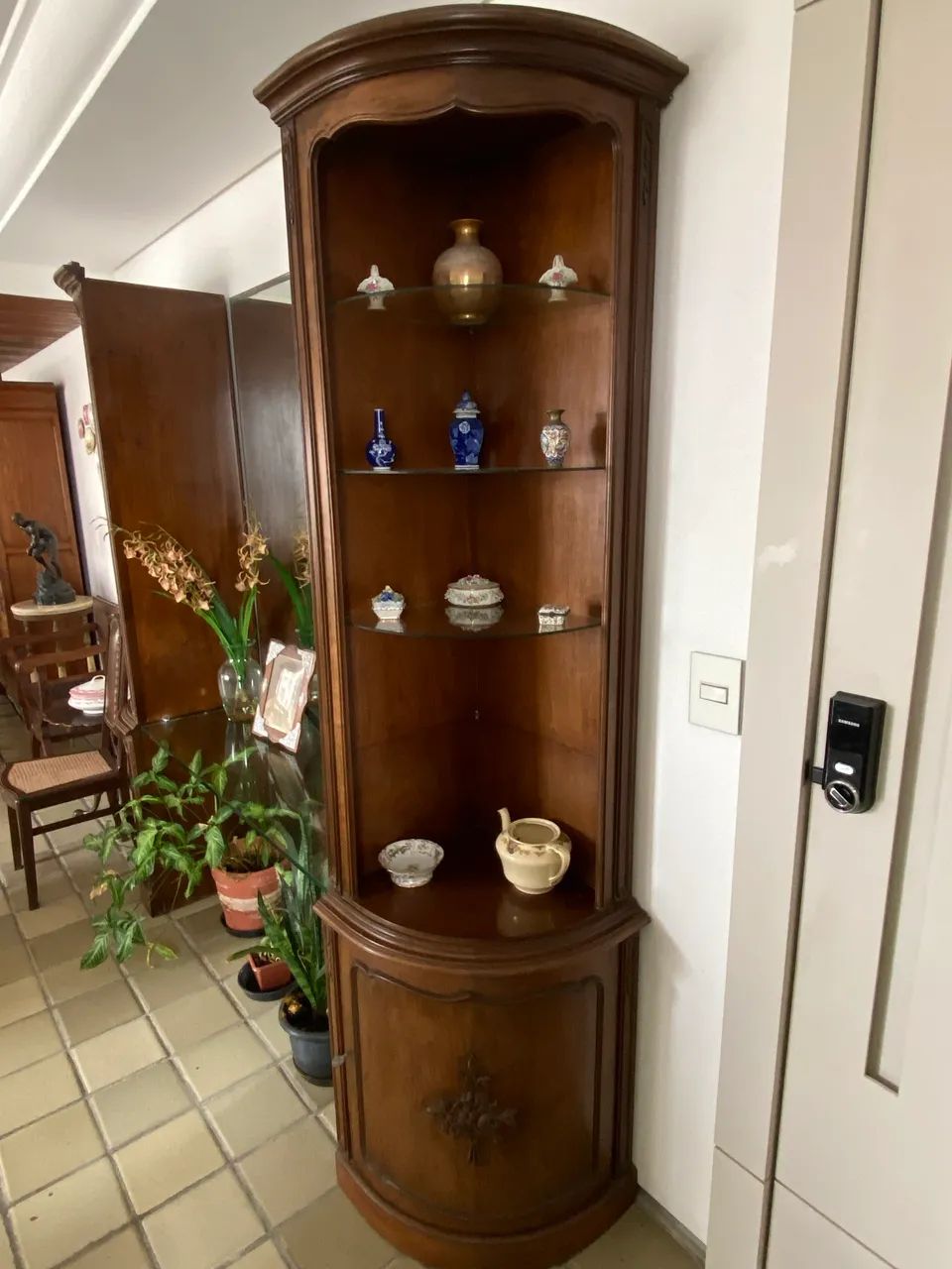 Par de vitrines coluna para canto  - Foto 3