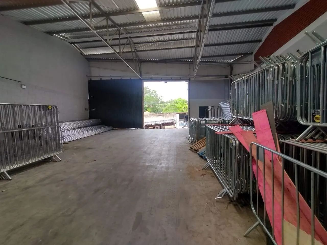 GALPÃO DE 1.412 M² PARA LOCAÇÃO