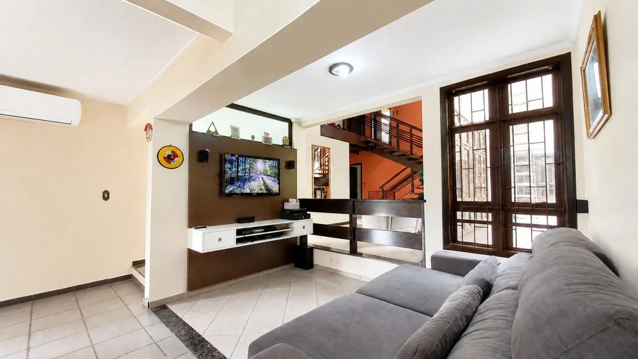CASA ESPAÇOSA E ACONCHEGANTE NO CENTRO DE POMERODE!! - Foto 4