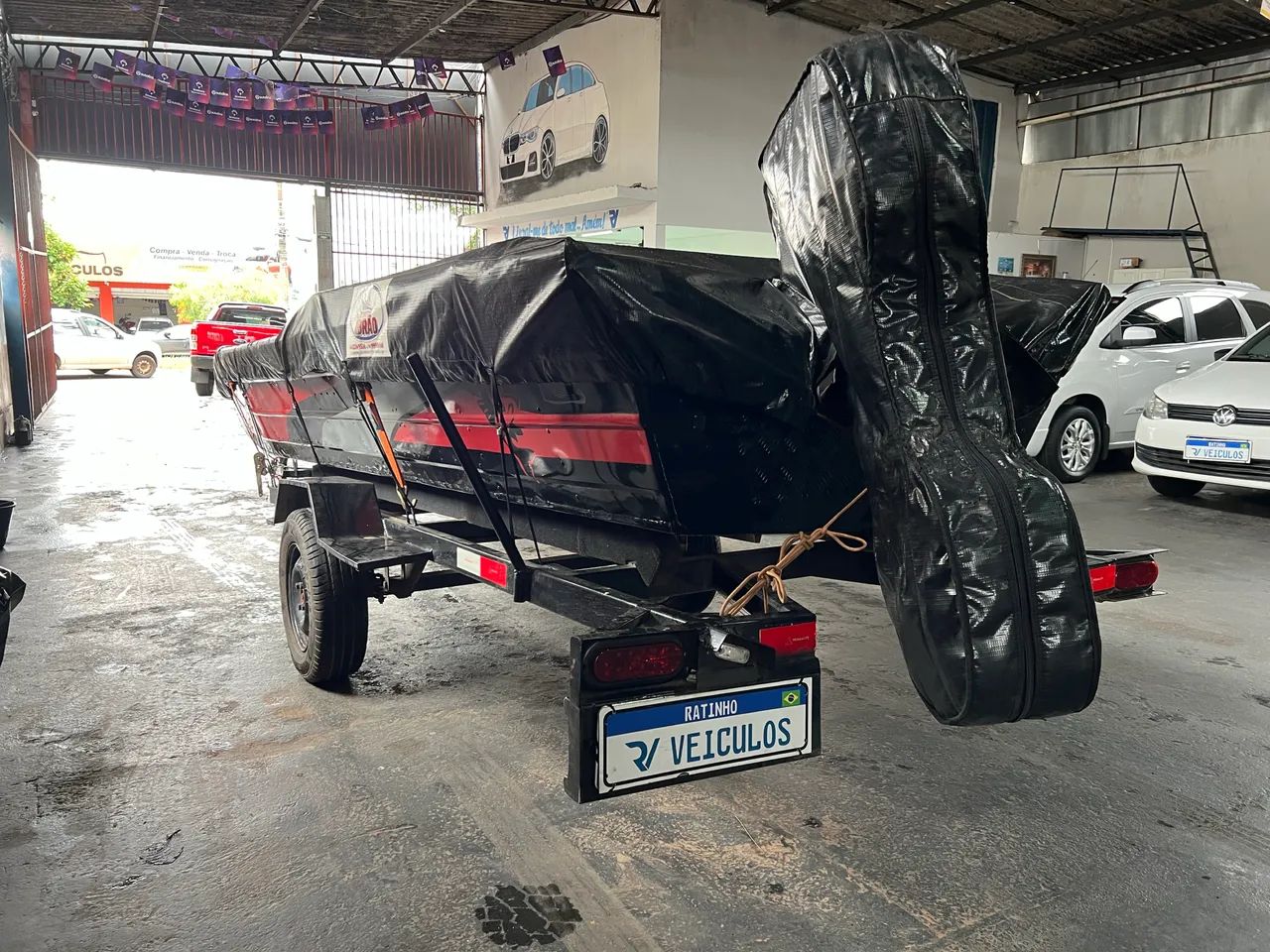 Tralha de pesca  Yamaha 25 pego carro na troca - Foto 3