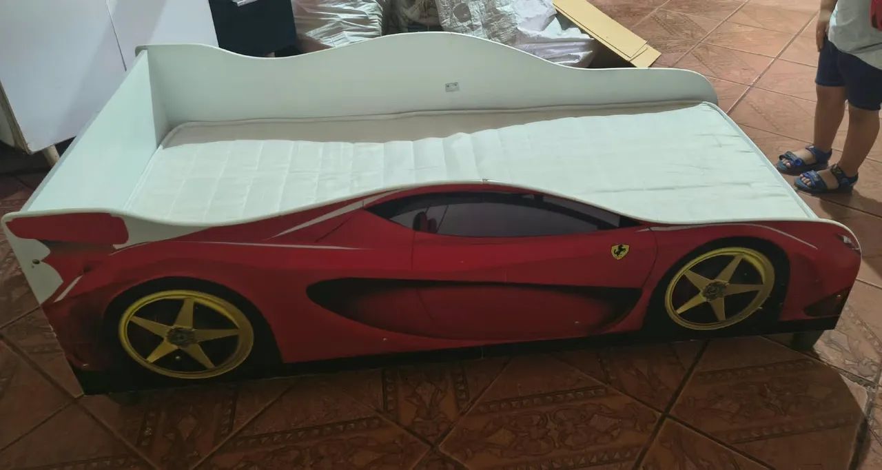 Cama infantil carro com colchão  - Foto 2