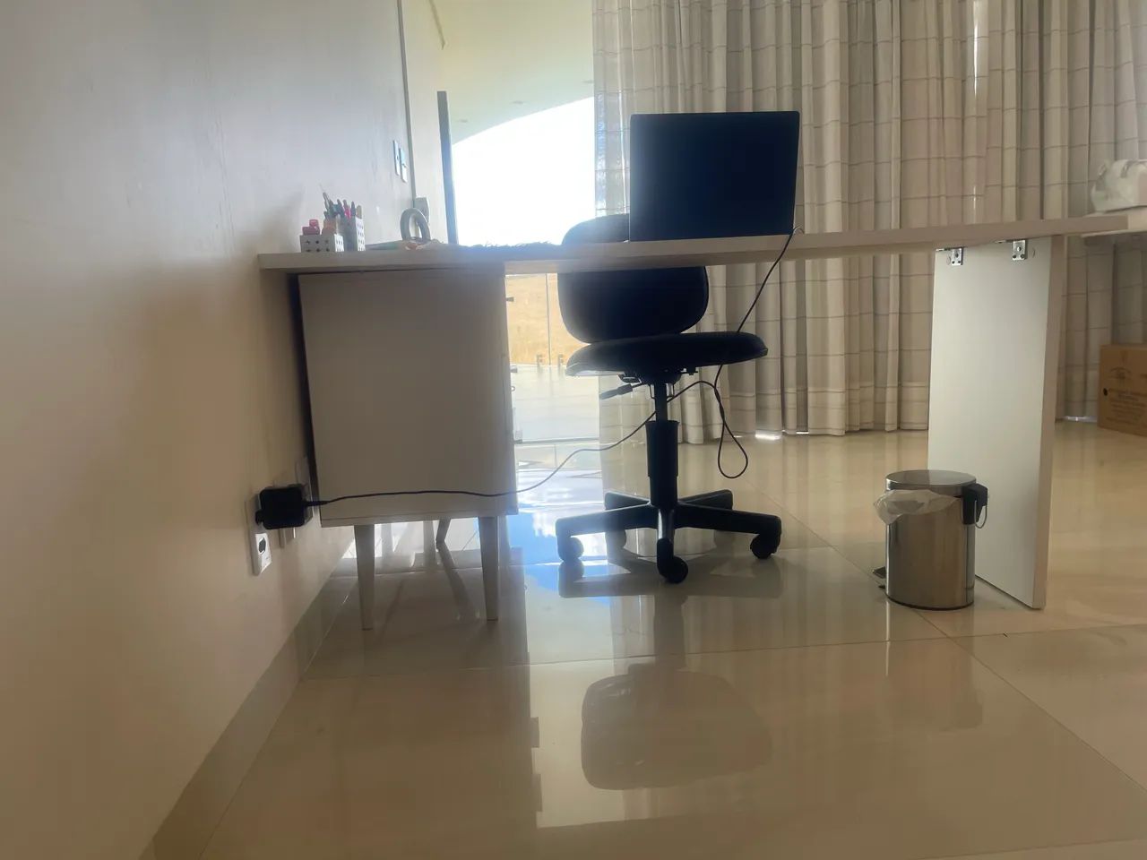 Escrivaninha e Penteadeira  - Foto 3