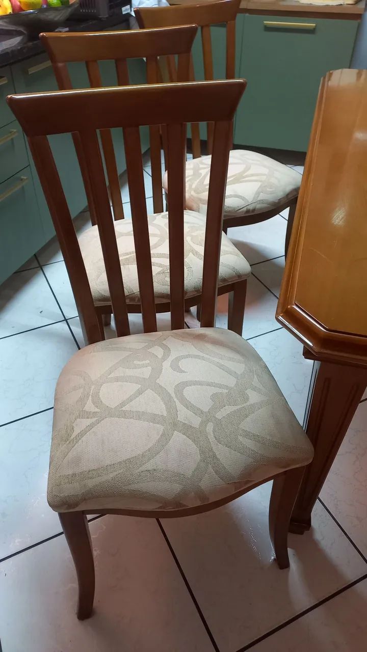 Mesa de Jantar com cadeiras - Foto 4