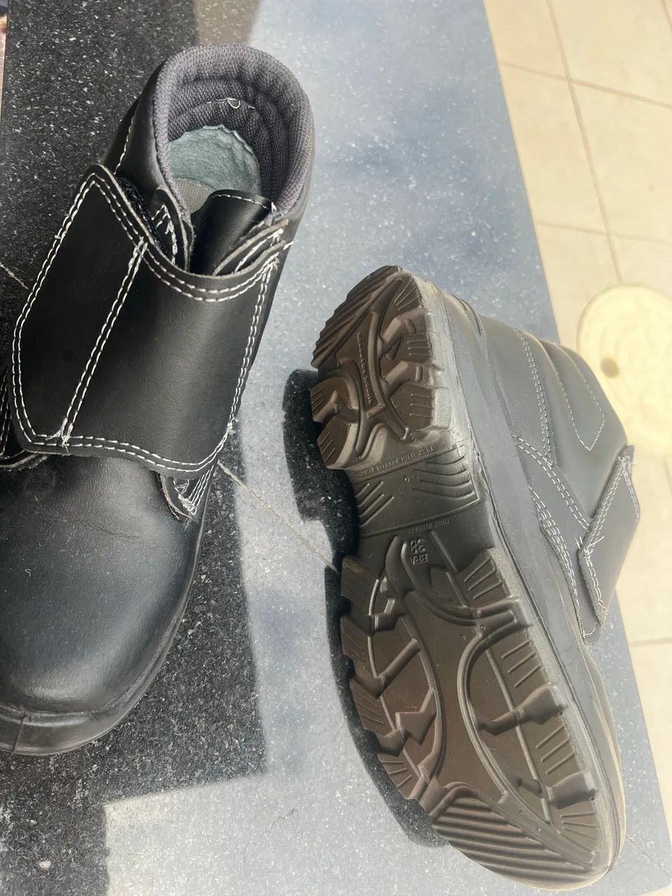 Bota de segurança tamanho 43 - Foto 2