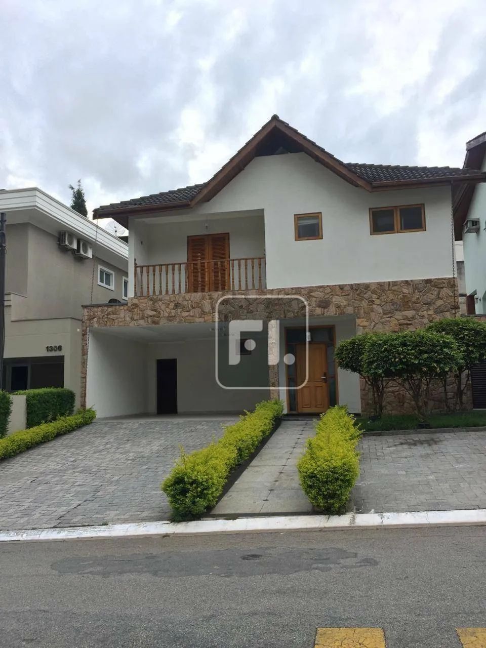 Casa Residencial 3 Venda e Locação com com 4 dormitórios sendo 2 suítes