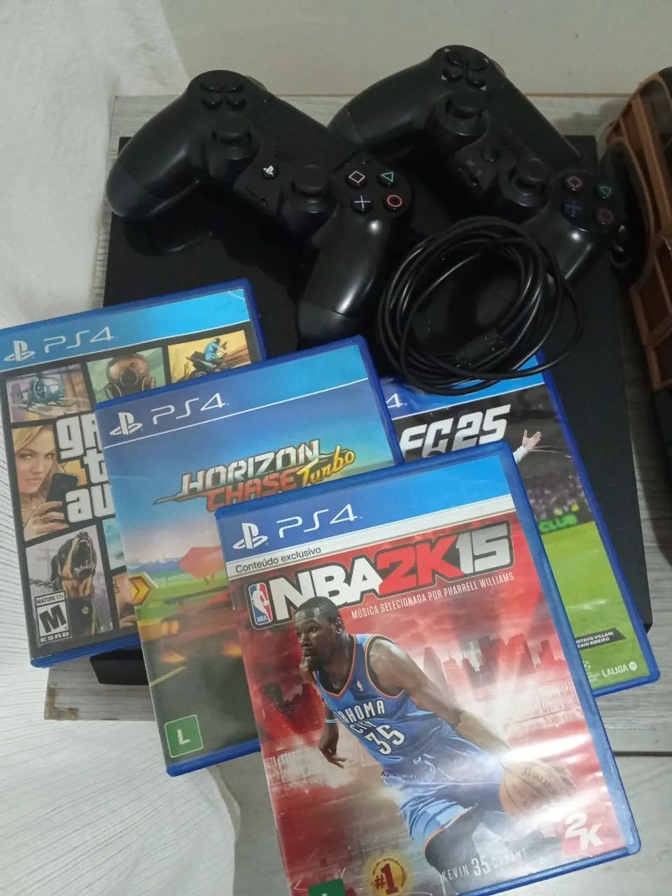 PS4 2 CONTROL E 4 VARIOS JOGOS 