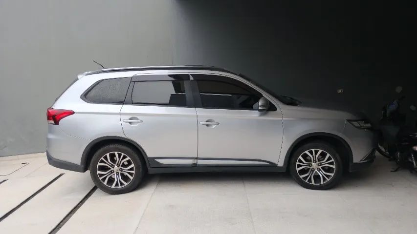 Mitsubishi Outlander 2016