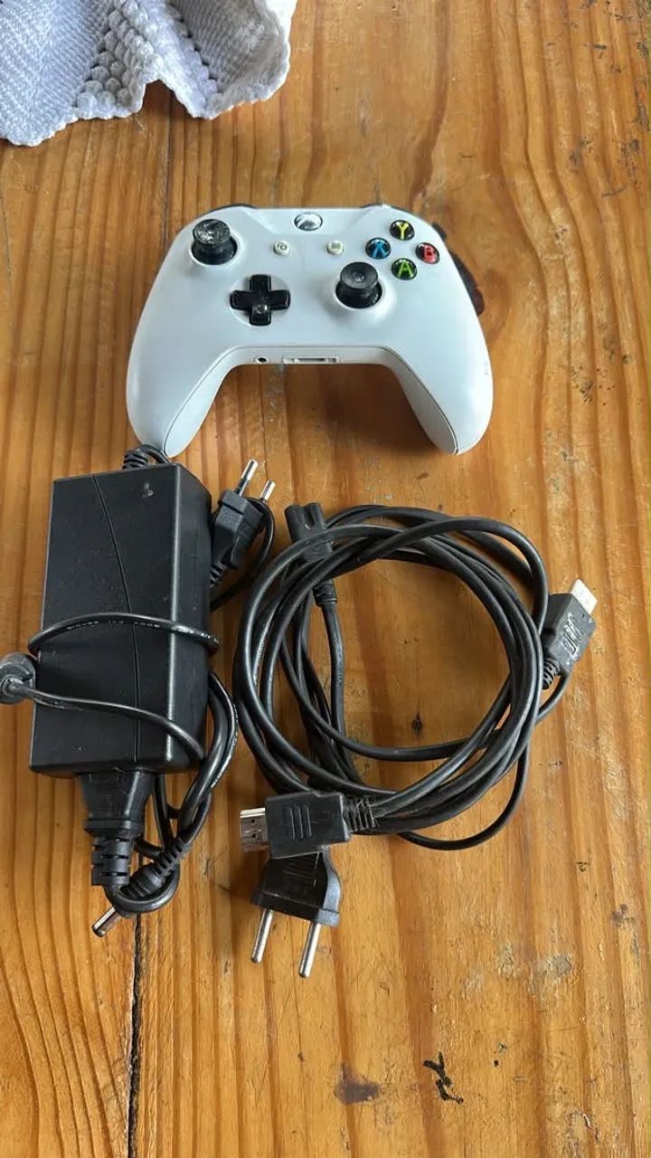 Xbox one S 1 TB com jogo e controle  - Foto 3