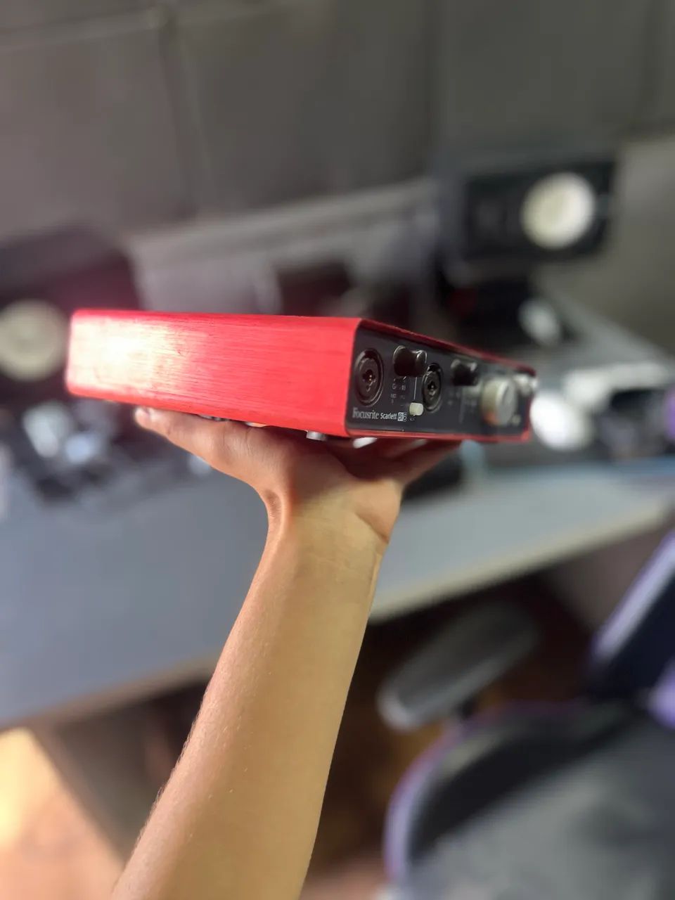 Focusrite Scarlett 6i6 - 1ª Geração | Interface de Áudio Profissional - Foto 2