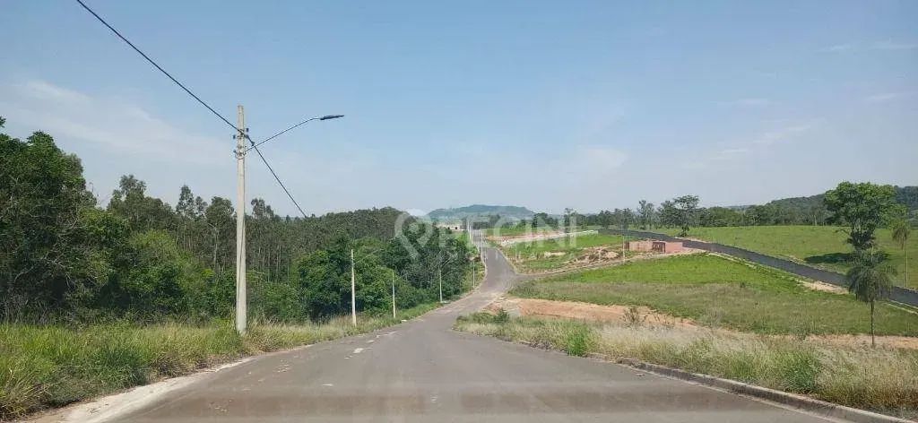 Terreno à venda em Corumbataí.