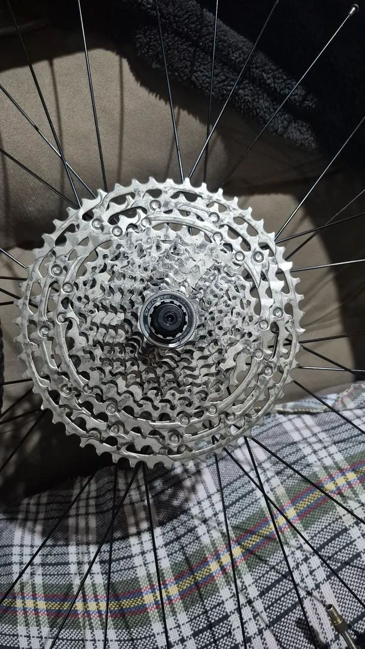 Roda completa, pneu, peão e disco MTB 29 - Foto 2