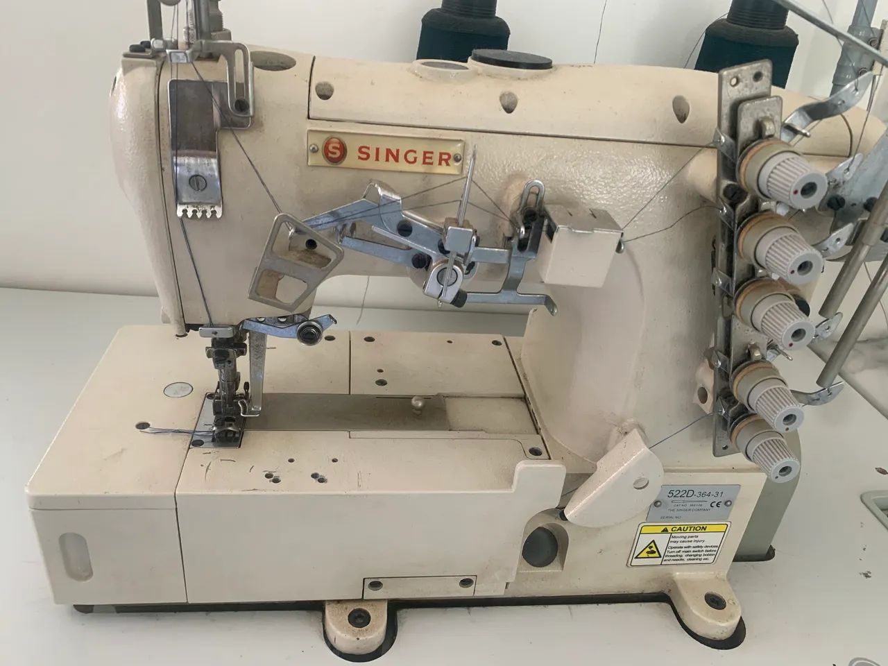 Máquina de Costura Singer - Foto 4
