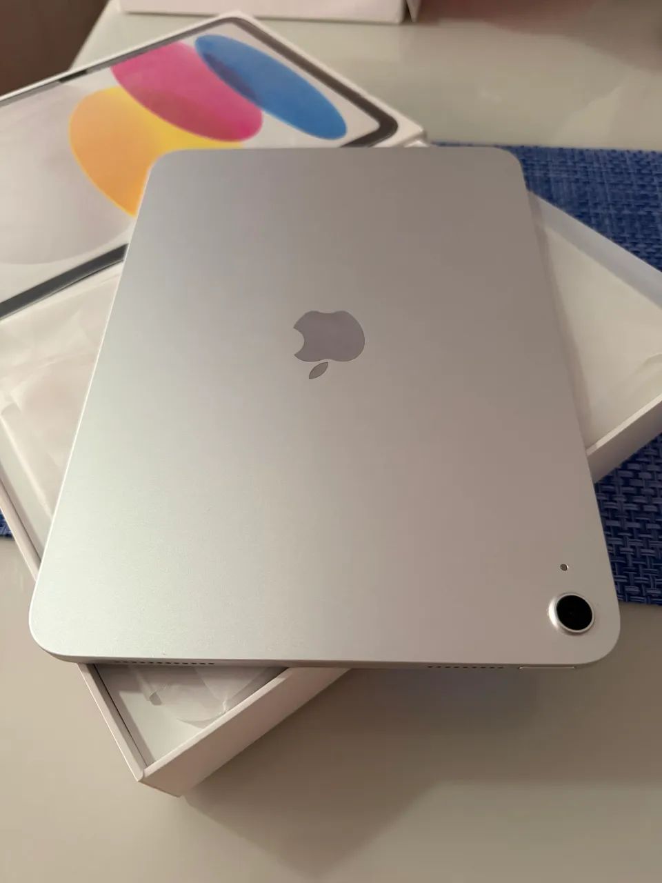 iPad 11 de 128GB seminovo. 