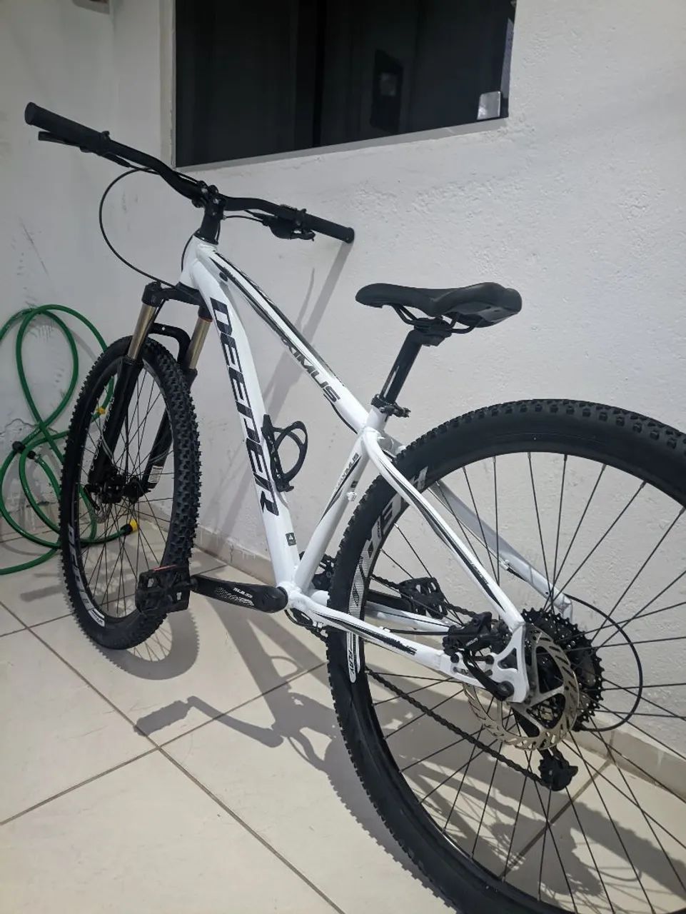 BICICLETA ARO 29 - VENDO RÁPIDO - Foto 3