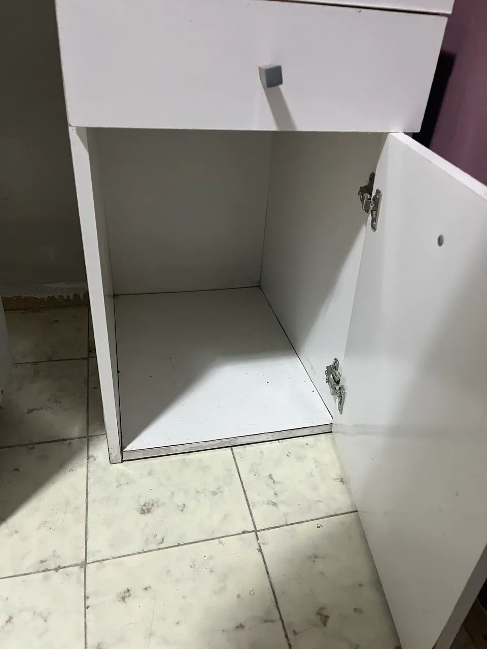Mesa de manicure e carrinho auxiliar  - Foto 4