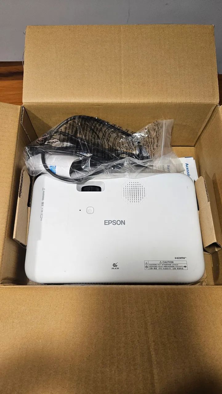 Projetor Epson Epiqvision Co-fh02 Full Hd Hdmi/usb branco (usado) - Foto 5